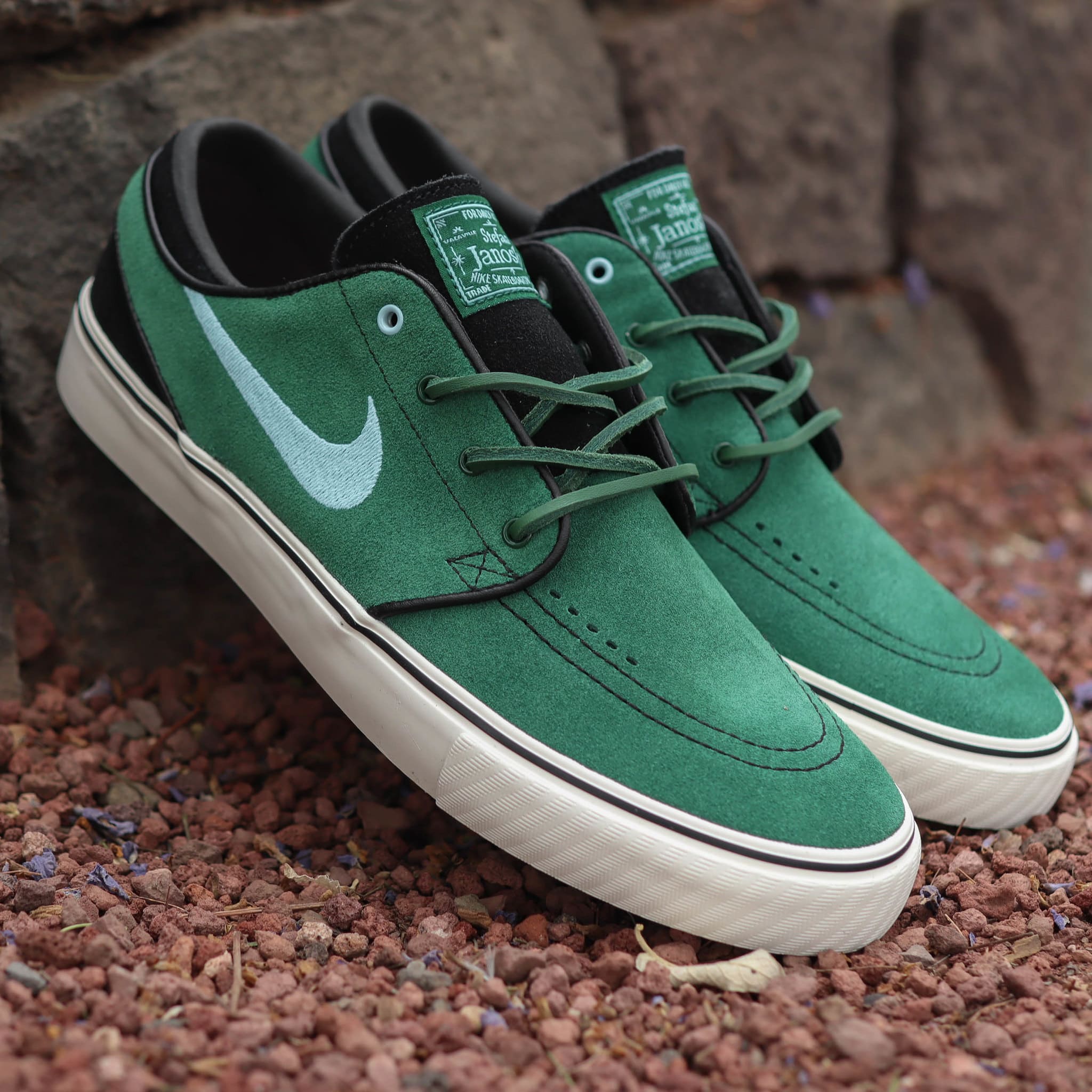 Nike janoski verde best sale