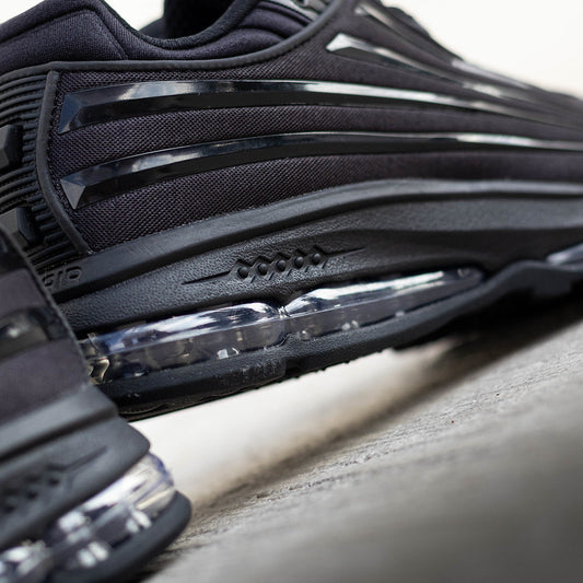 NIKE AIR MAX ECSTASY TRIPLE BLACK