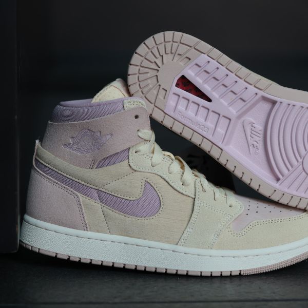 AIR JORDAN 1 ZOOM CMFT MUSLIN PLUM