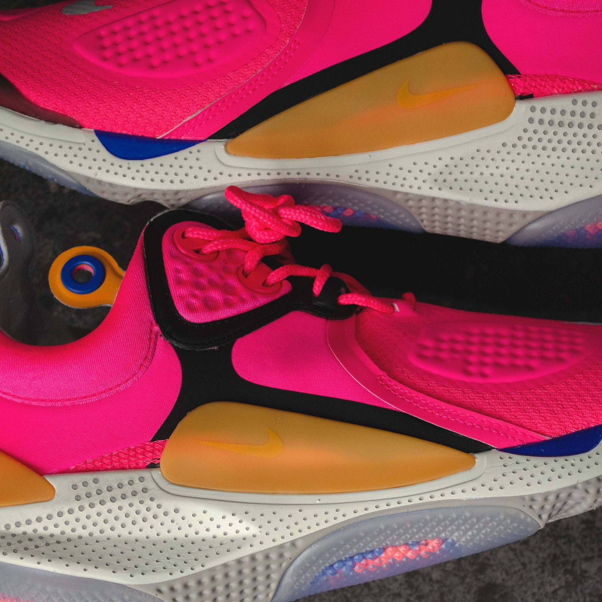 NIKE JOYRIDE CC3 HIPER PINK