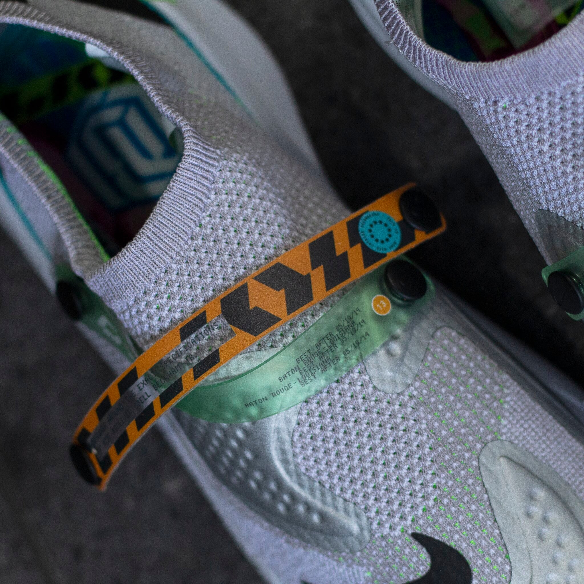 NIKE JOYRIDE CC3 FLYKNIT SILVER
