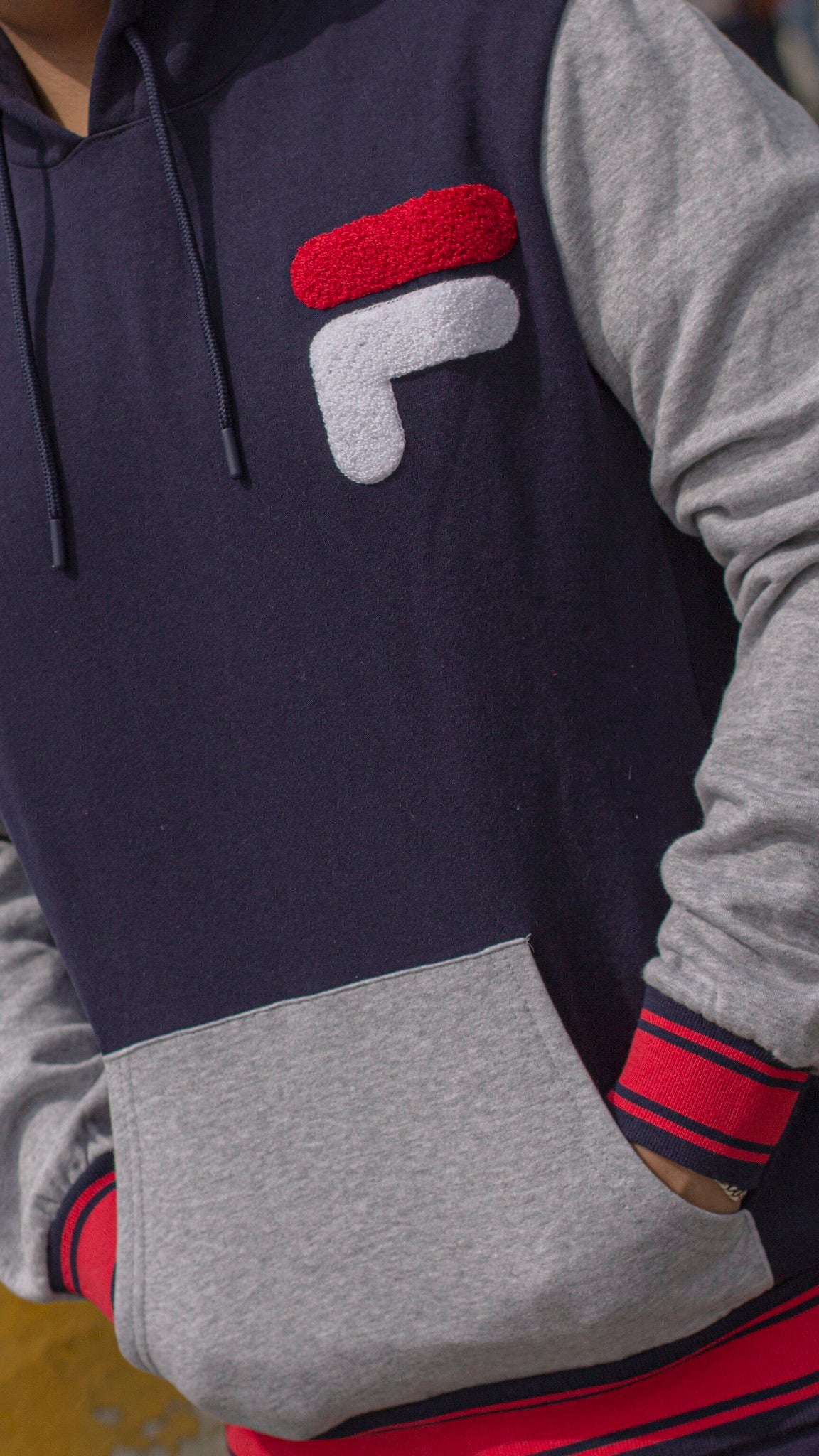 FILA SUDADERA MANGA GRIS AZUL