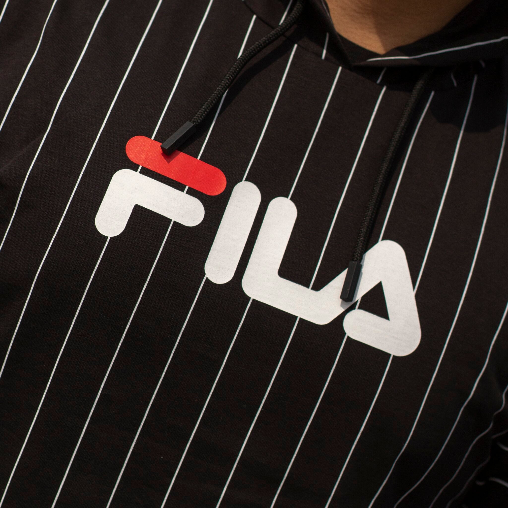FILA SUDADERA NEGRA RAY