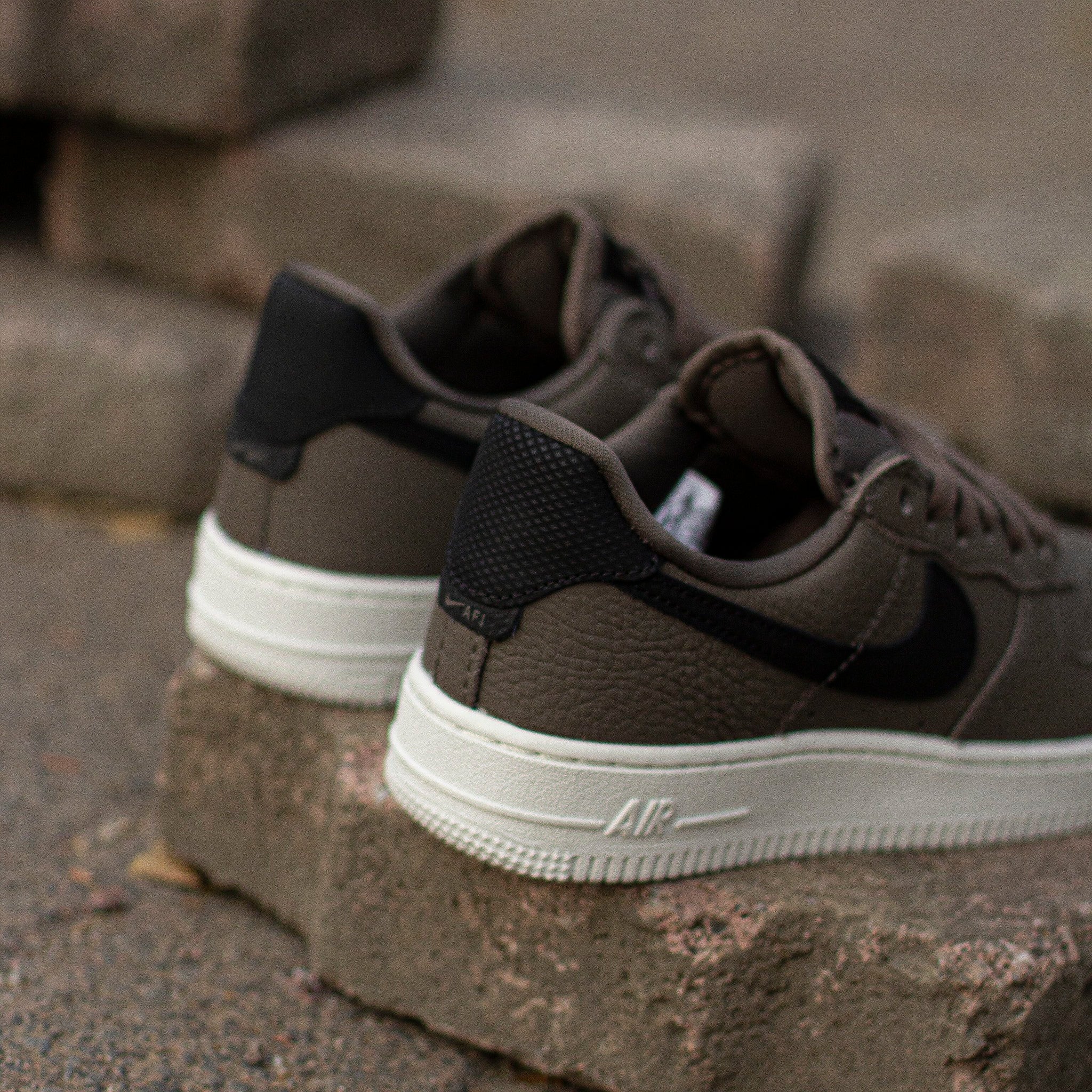 NIKE AIR FORCE ONE CRAFT RIDGEROCK