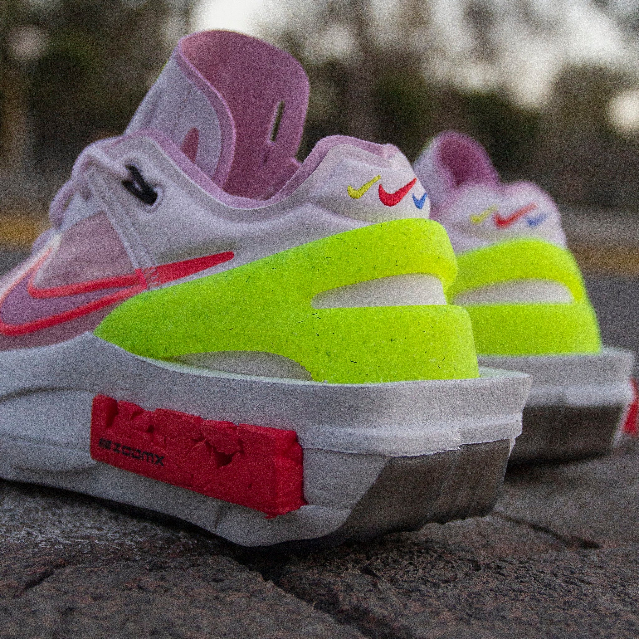 NIKE FONTANKA EDGE VIOLET ARTIC PINK