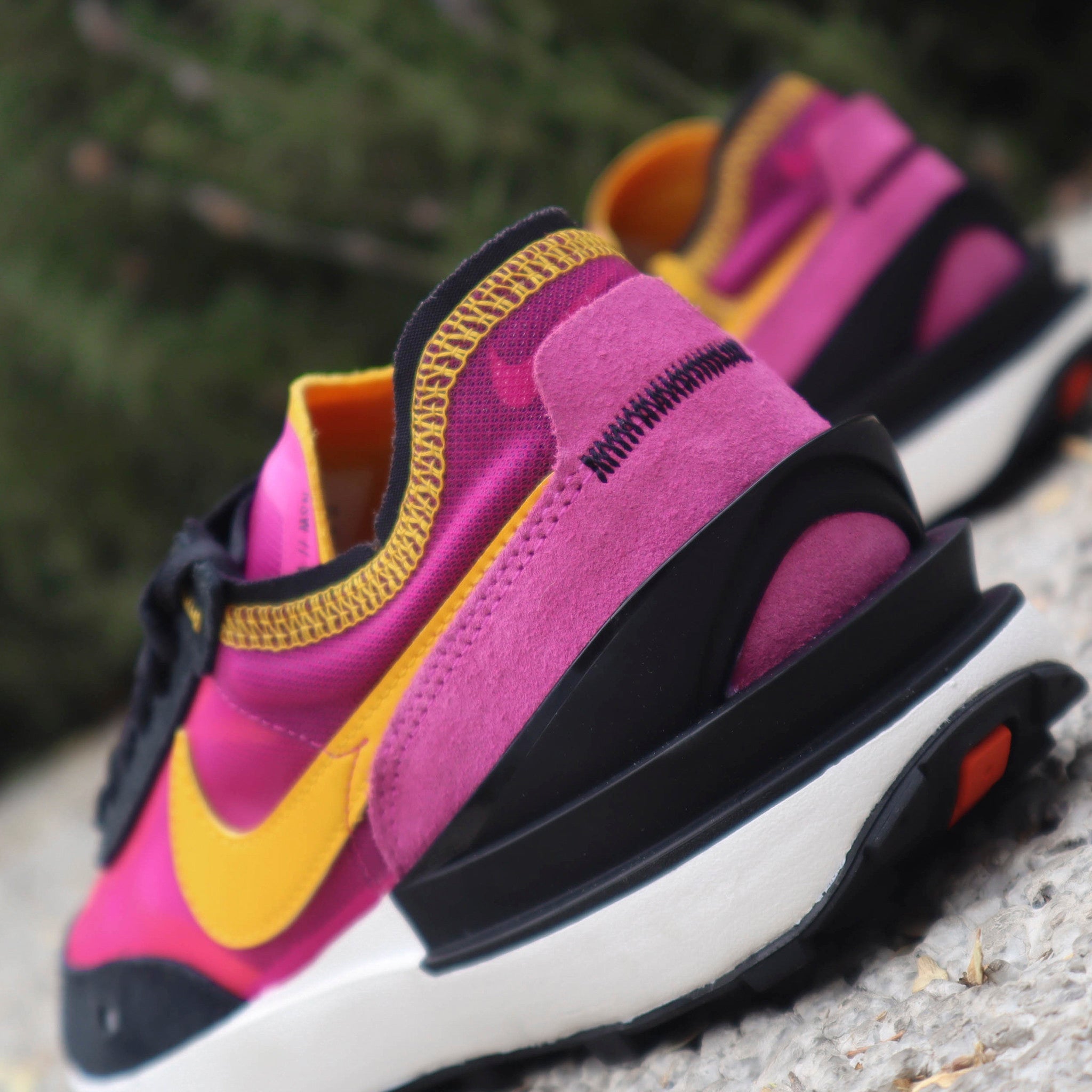 NIKE WAFFLE ONE ACTIVE FUCHISA M