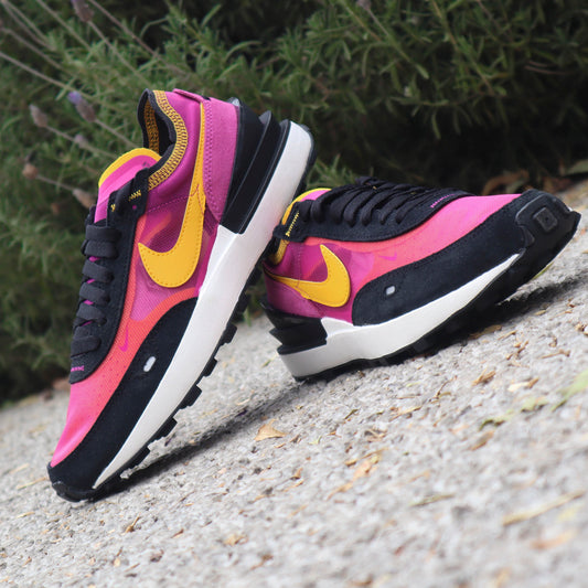 NIKE WAFFLE ONE ACTIVE FUCHISA M