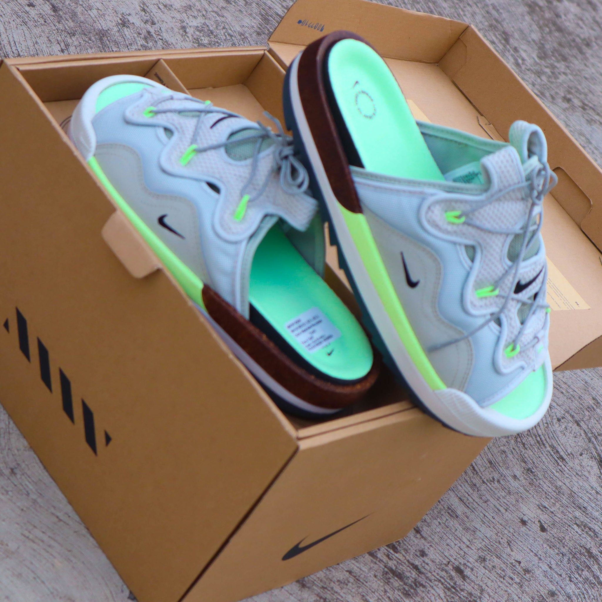 NIKE OFFLINE 2.0 LIGHT BONE VOLT