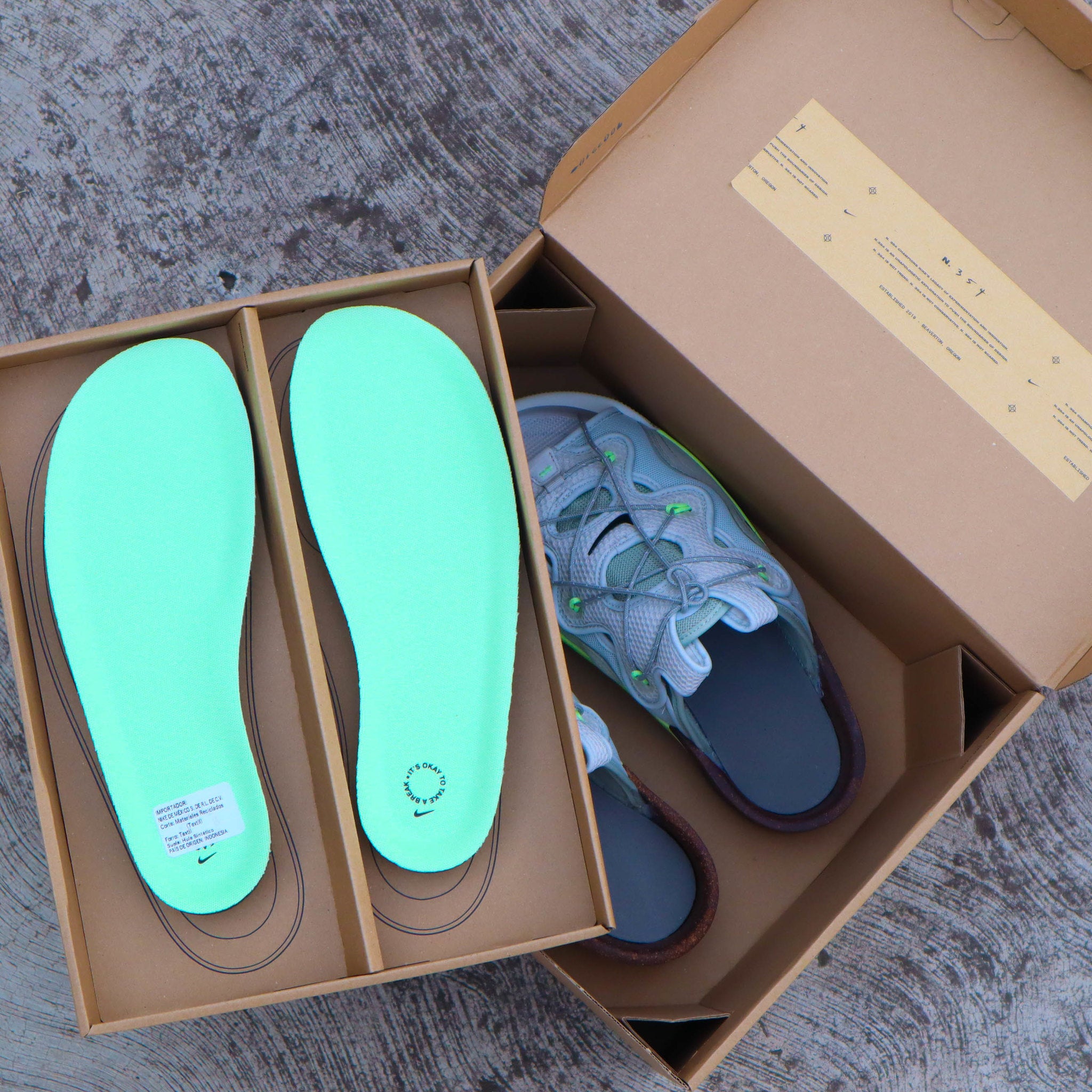 NIKE OFFLINE 2.0 LIGHT BONE VOLT