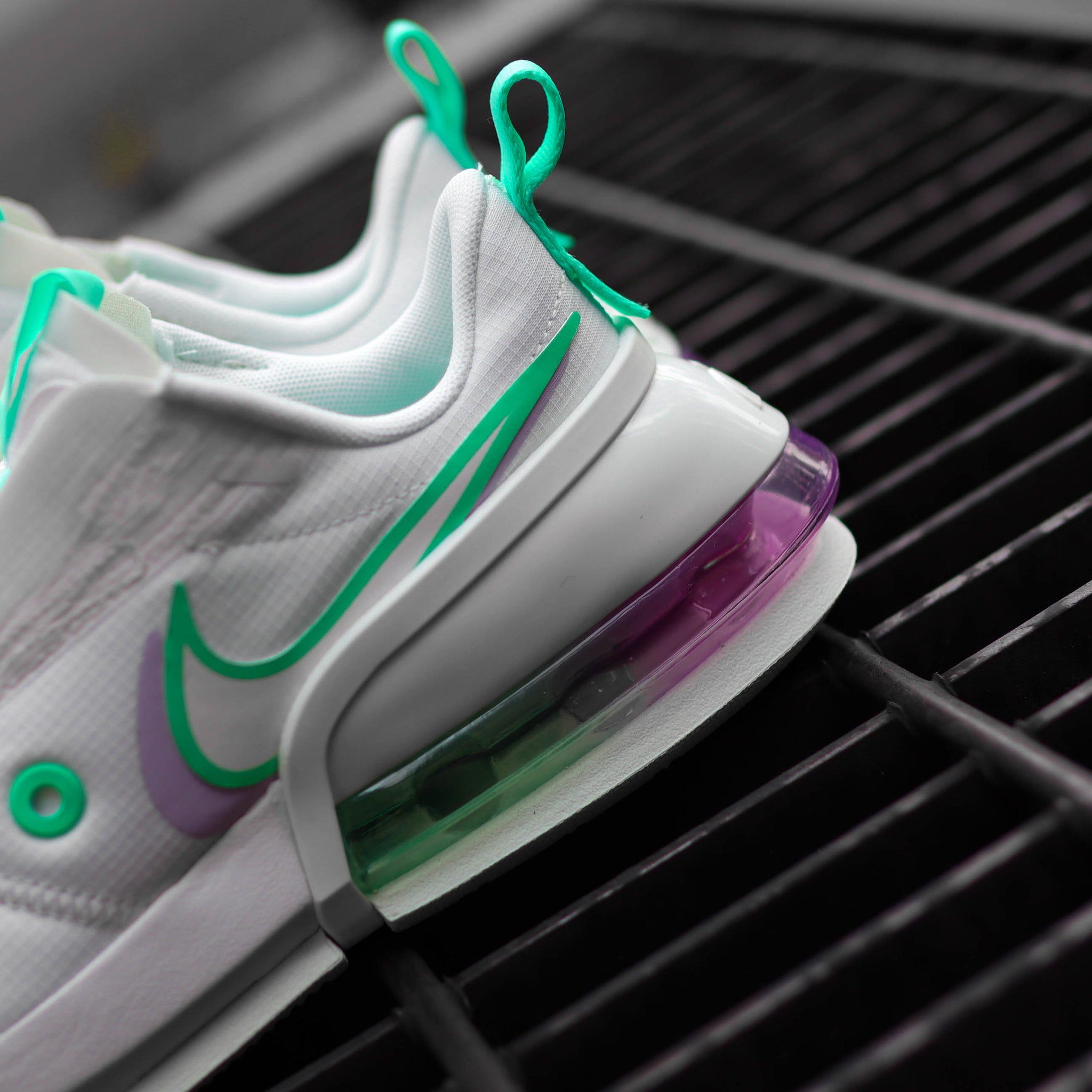 NIKE AIR MAX UP WHITE GRAPE W