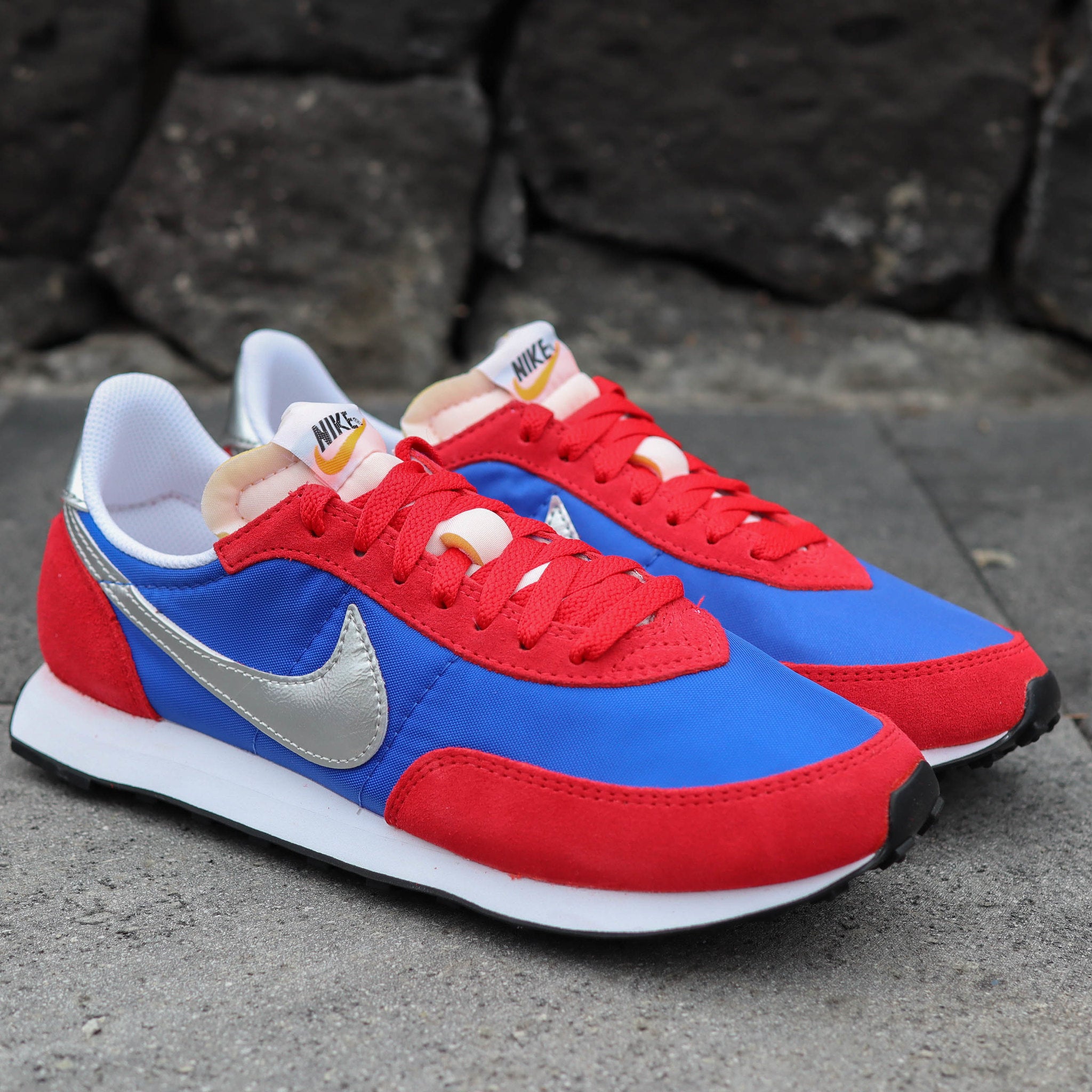 NIKE WAFFLE TRAINER 2 SP HYPER ROYAL