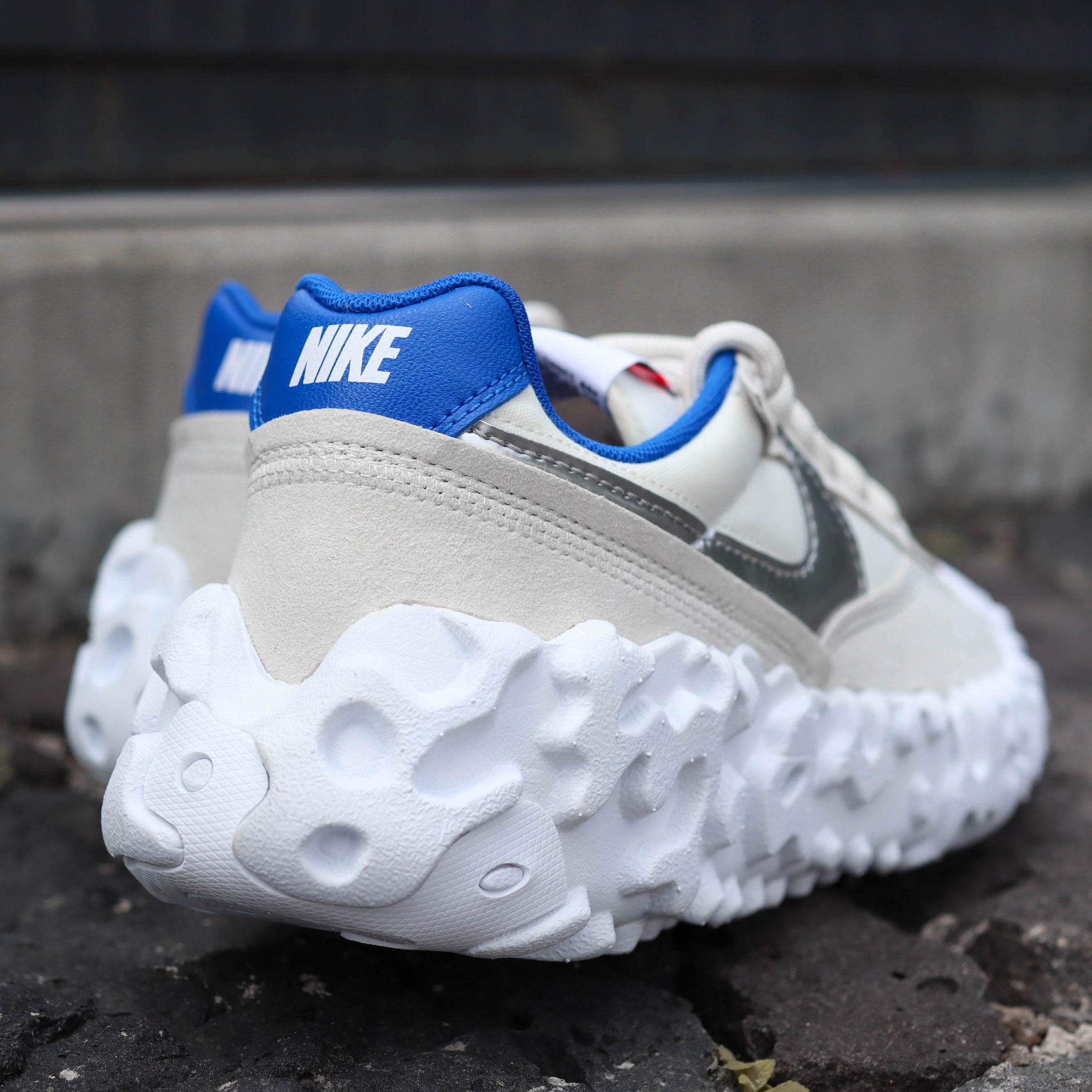NIKE OVERBREAK LIGHT BONE