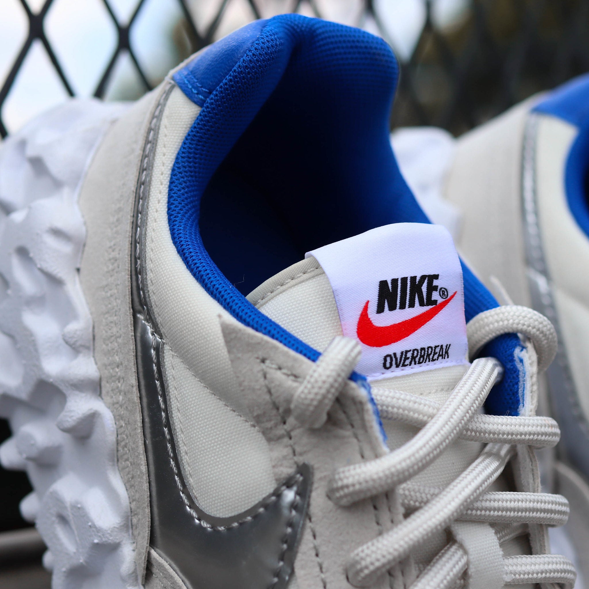 NIKE OVERBREAK LIGHT BONE