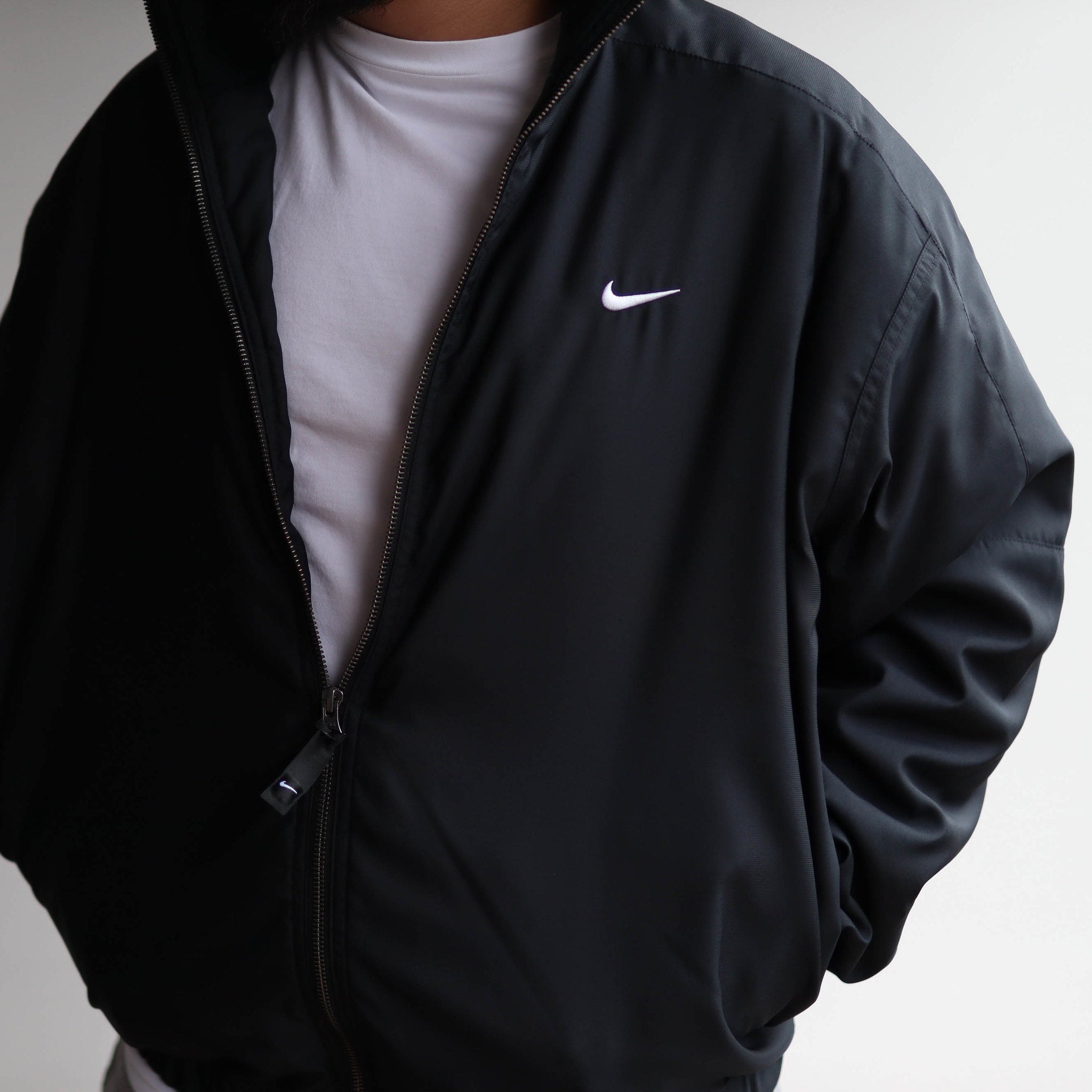 NIKE JACKET BLACK ESSENTIAL