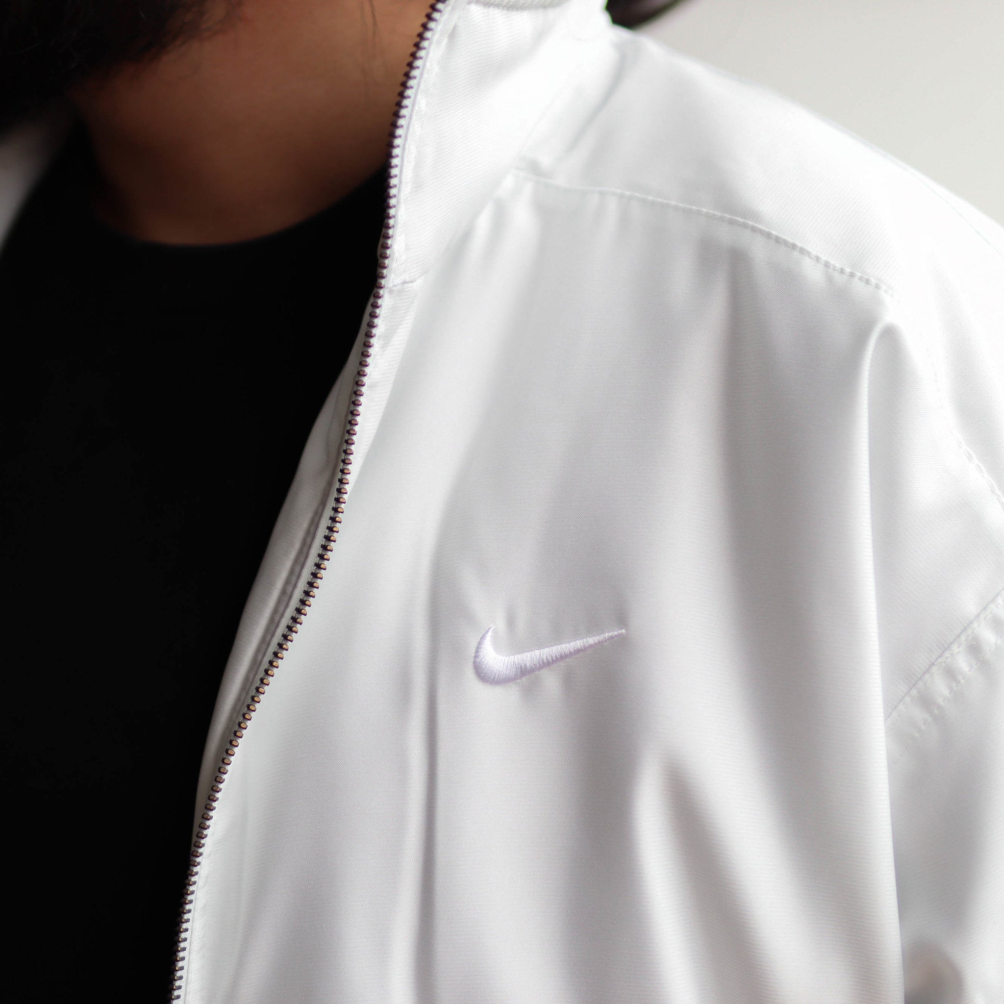 NIKE JACKET WHITE ESSENTIAL