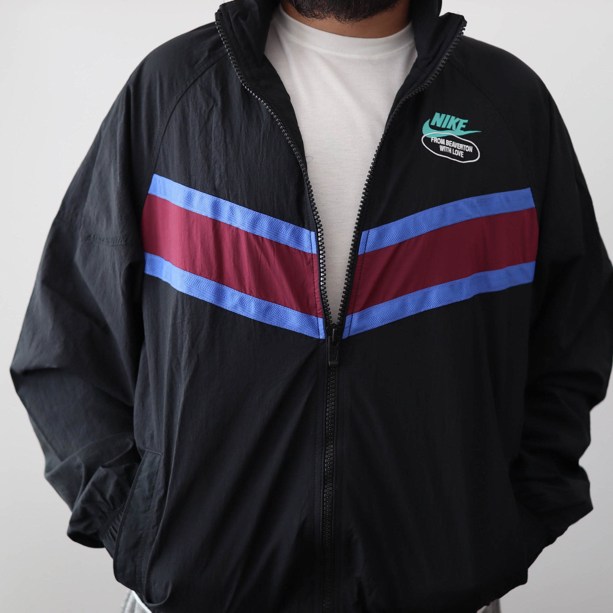 NIKE JACKET BLACK BLUE LINES