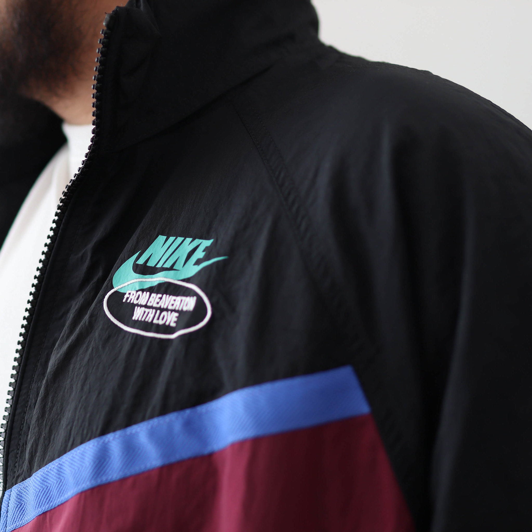 NIKE JACKET BLACK BLUE LINES