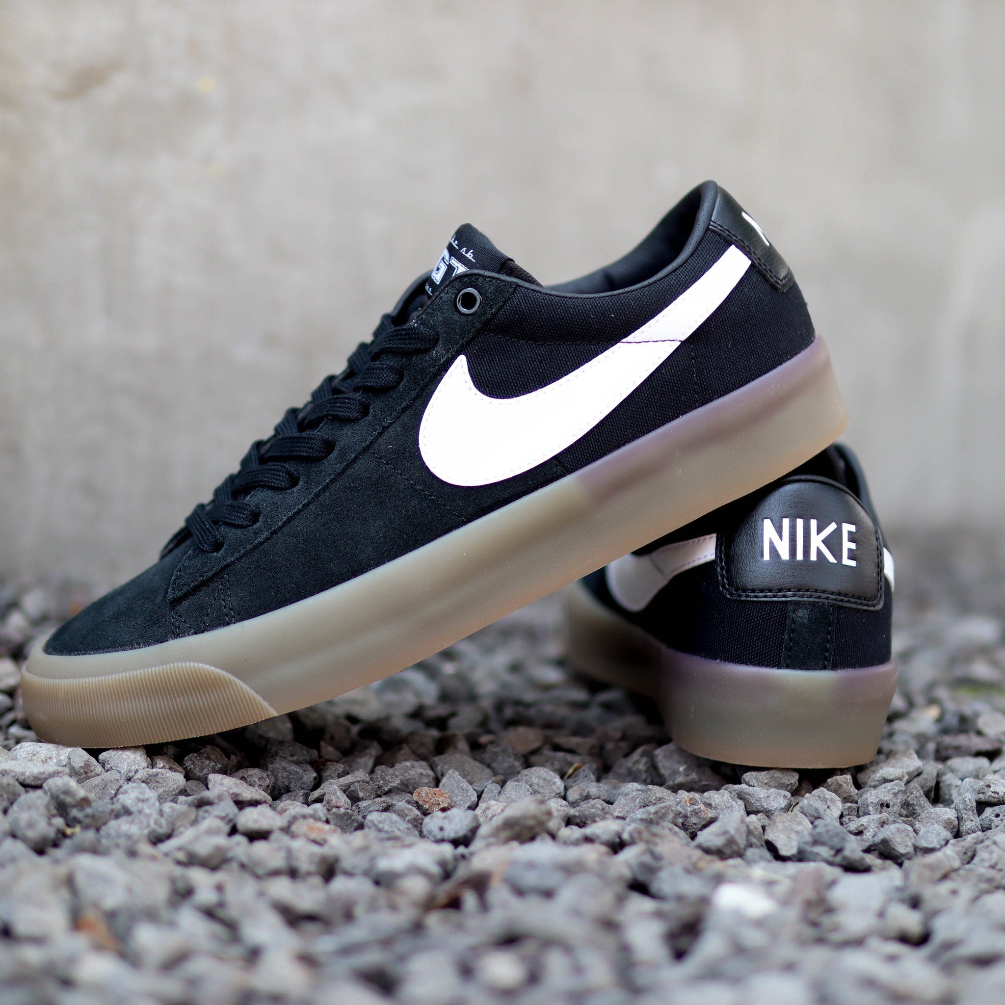 NIKE SB BLAZER LOW GT BLACK GUM