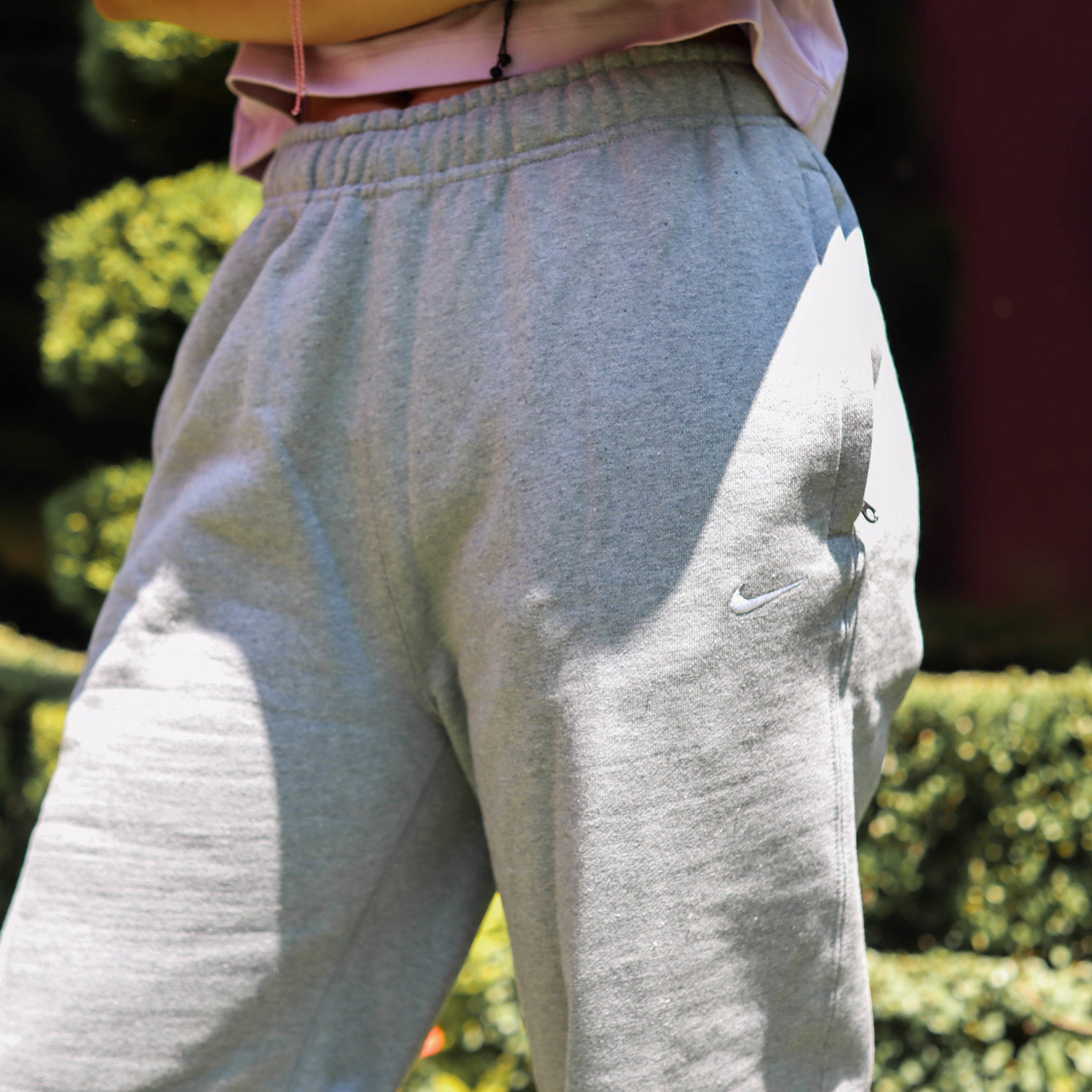NIKE PANTS SOLO SWOOSH GREY W