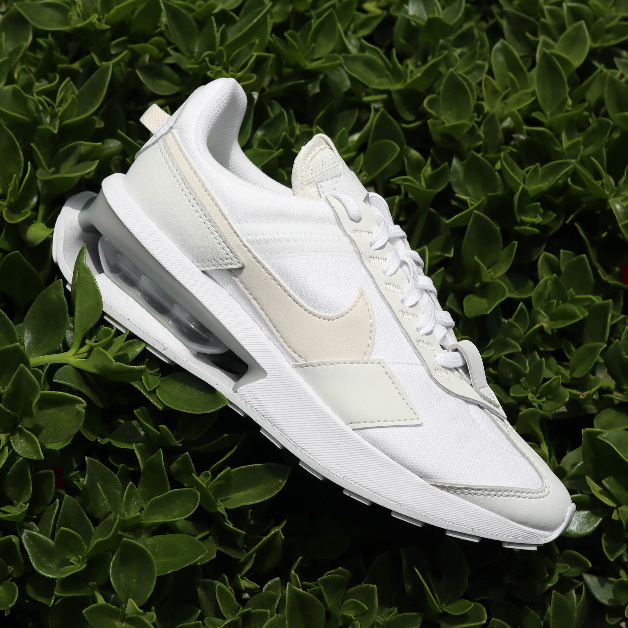 NIKE AIR MAX PRE-DAY PHANTOM W