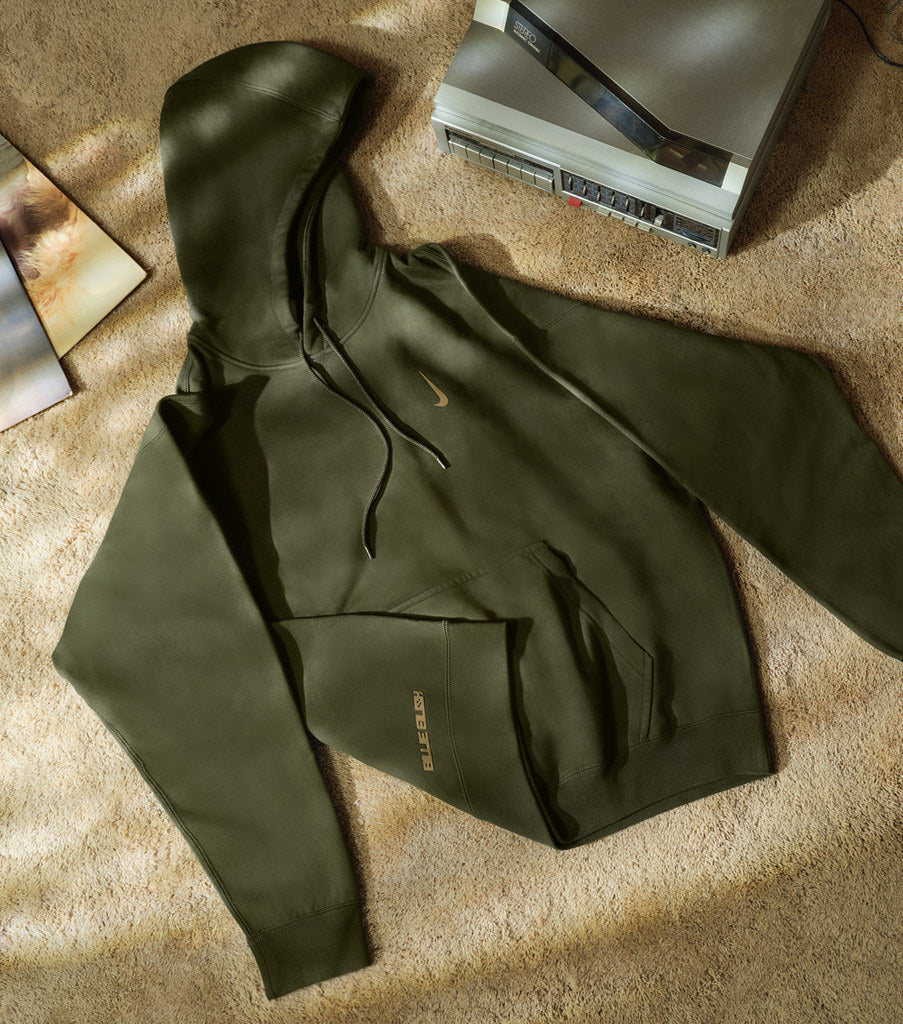 NIKE BILLIE EILISH HOODIE SEQUOIA