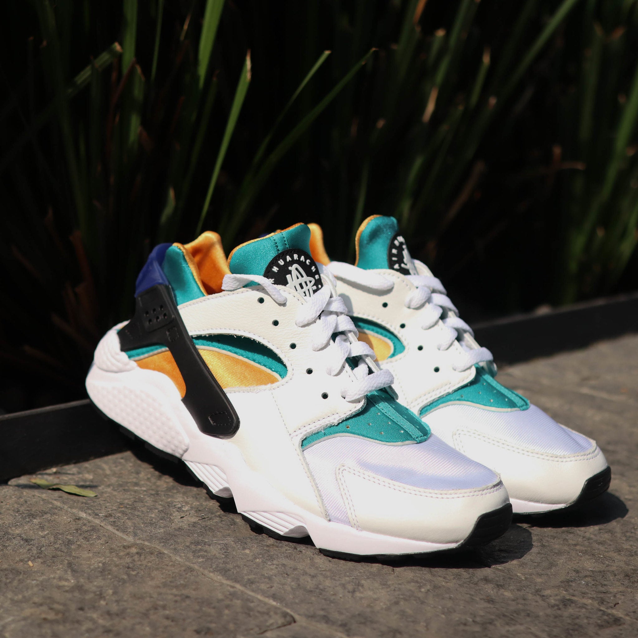 NIKE AIR HUARACHE EMERALD RESIN