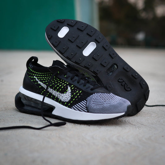 NIKE AIR MAX FLYKNIT RACER VOLT BLACK WHITE W