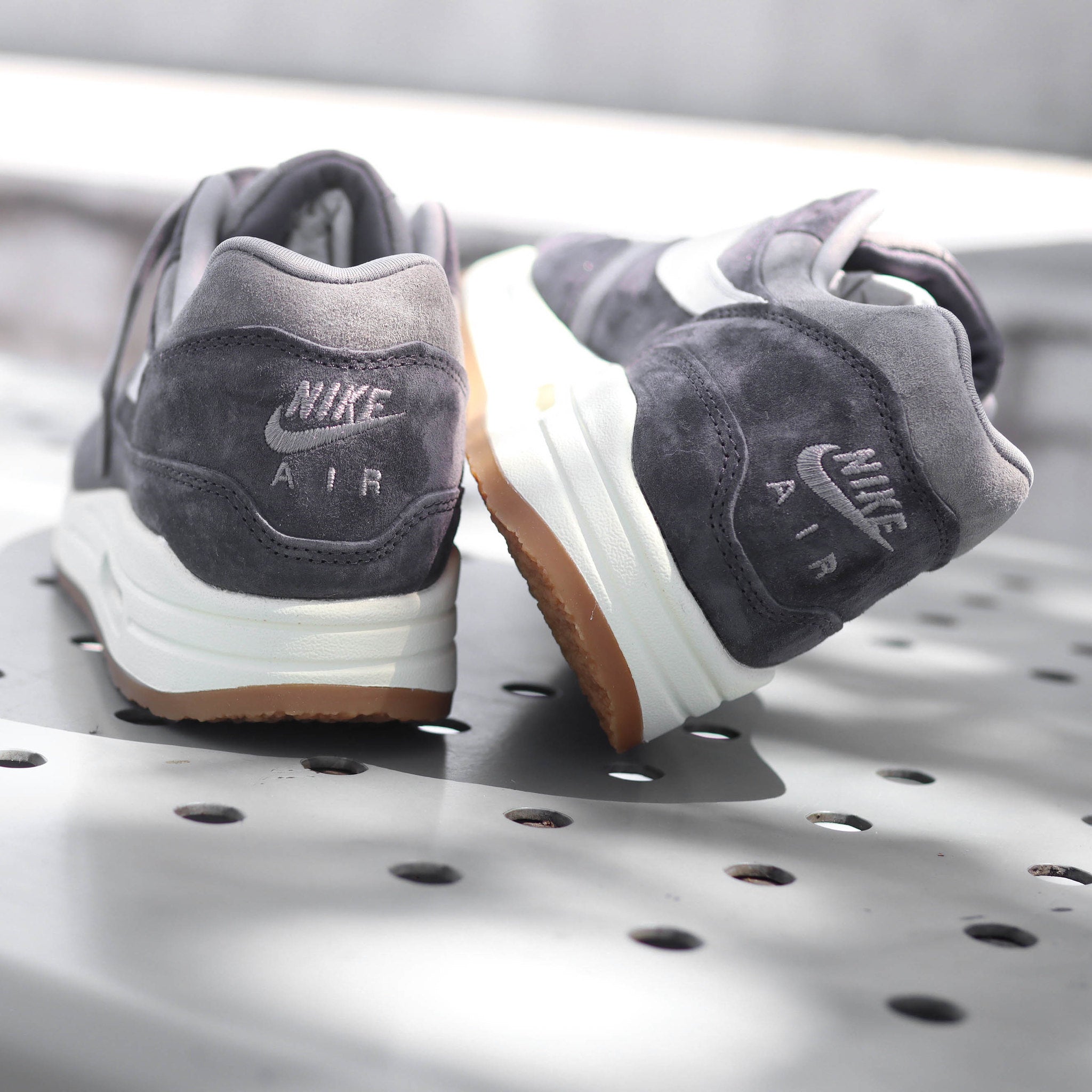 NIKE AIR MAX 90 CREPE SOFT GREY