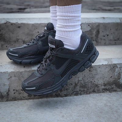 NIKE ZOOM VOMERO 5 ANTHRACITE