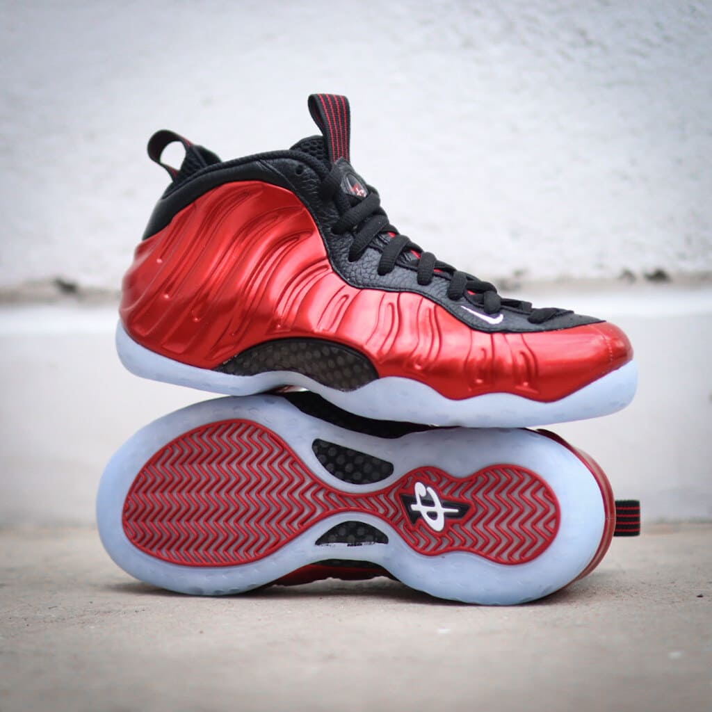 NIKE AIR FOAMPOSITE ONE METALLIC RED