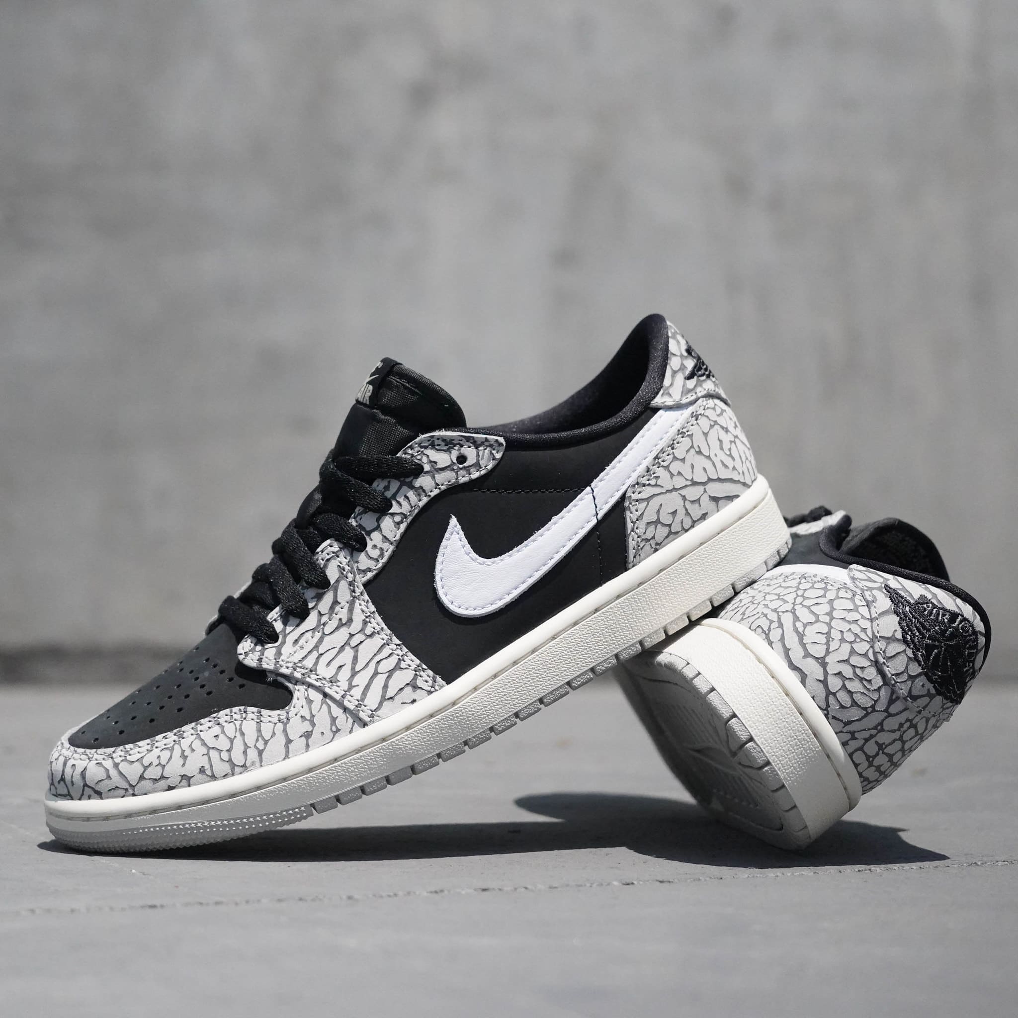AIR JORDAN 1 LOW OG BLACK CEMENT