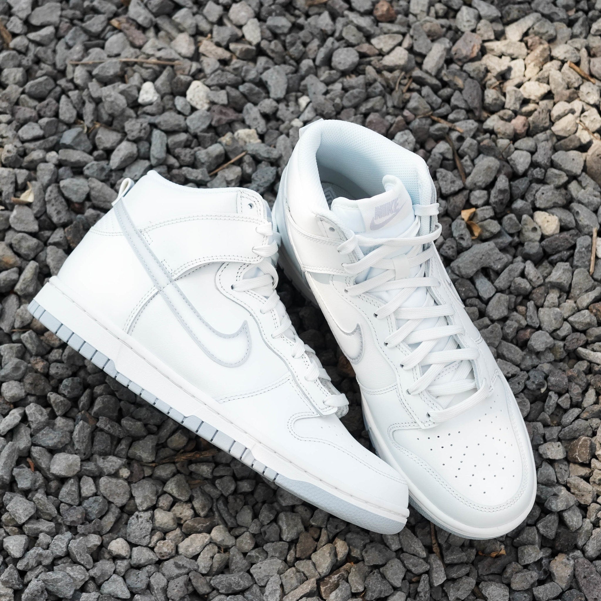 NIKE DUNK HIGH GREY SPRAYPAINT