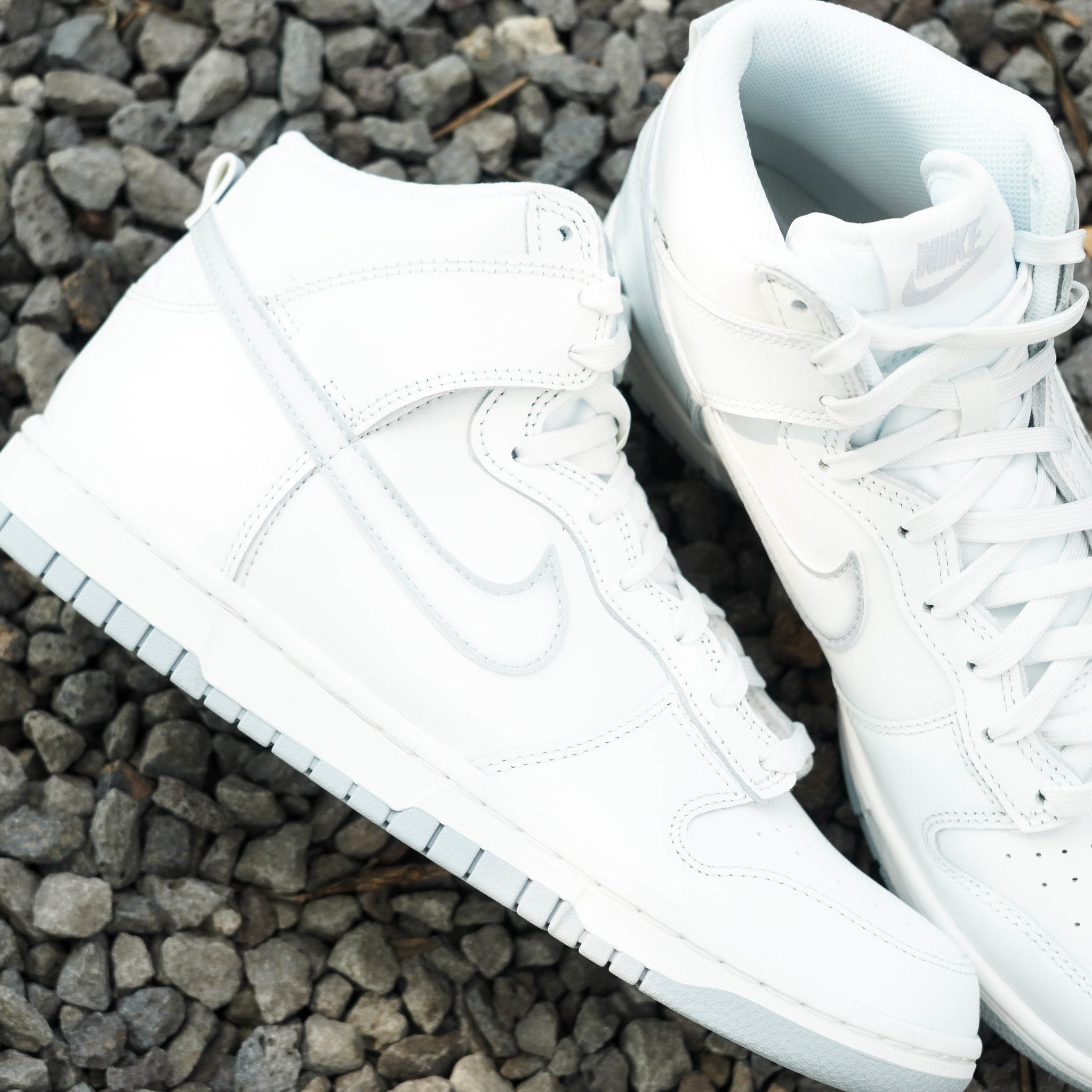 NIKE DUNK HIGH GREY SPRAYPAINT