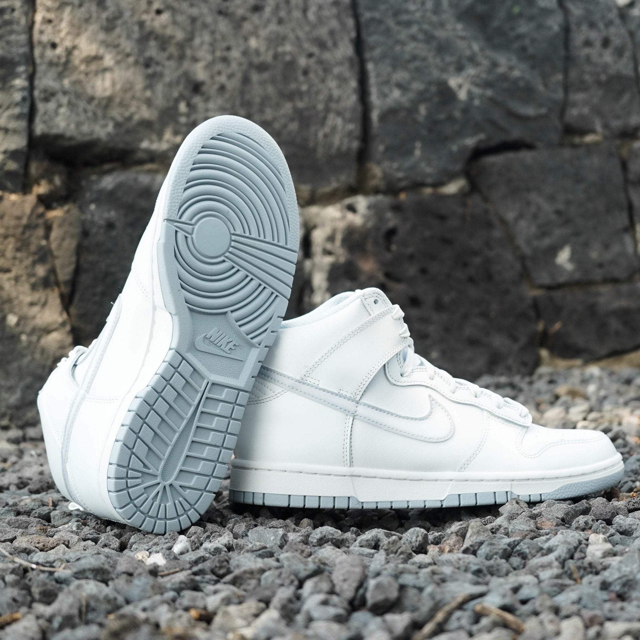 NIKE DUNK HIGH GREY SPRAYPAINT