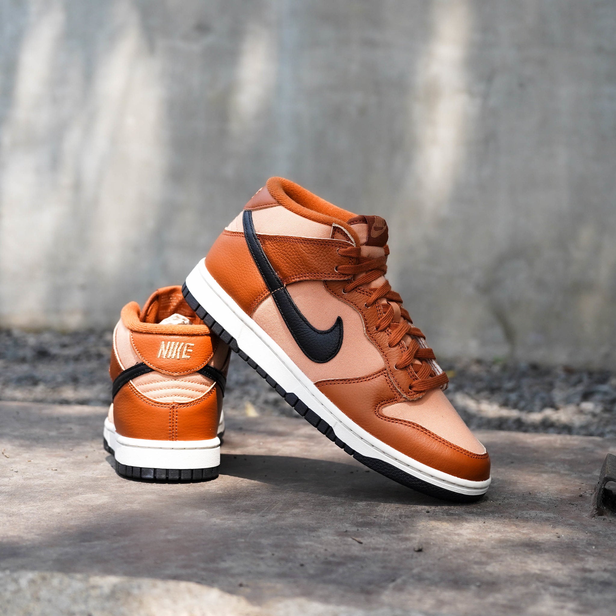 NIKE DUNK MID AMBER BROWN