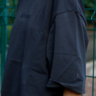 JORDAN TEE BLACK WORDMARK