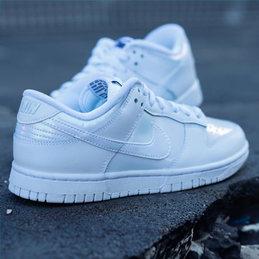 NIKE DUNK JUST DO IT WHITE IRIDESCENT