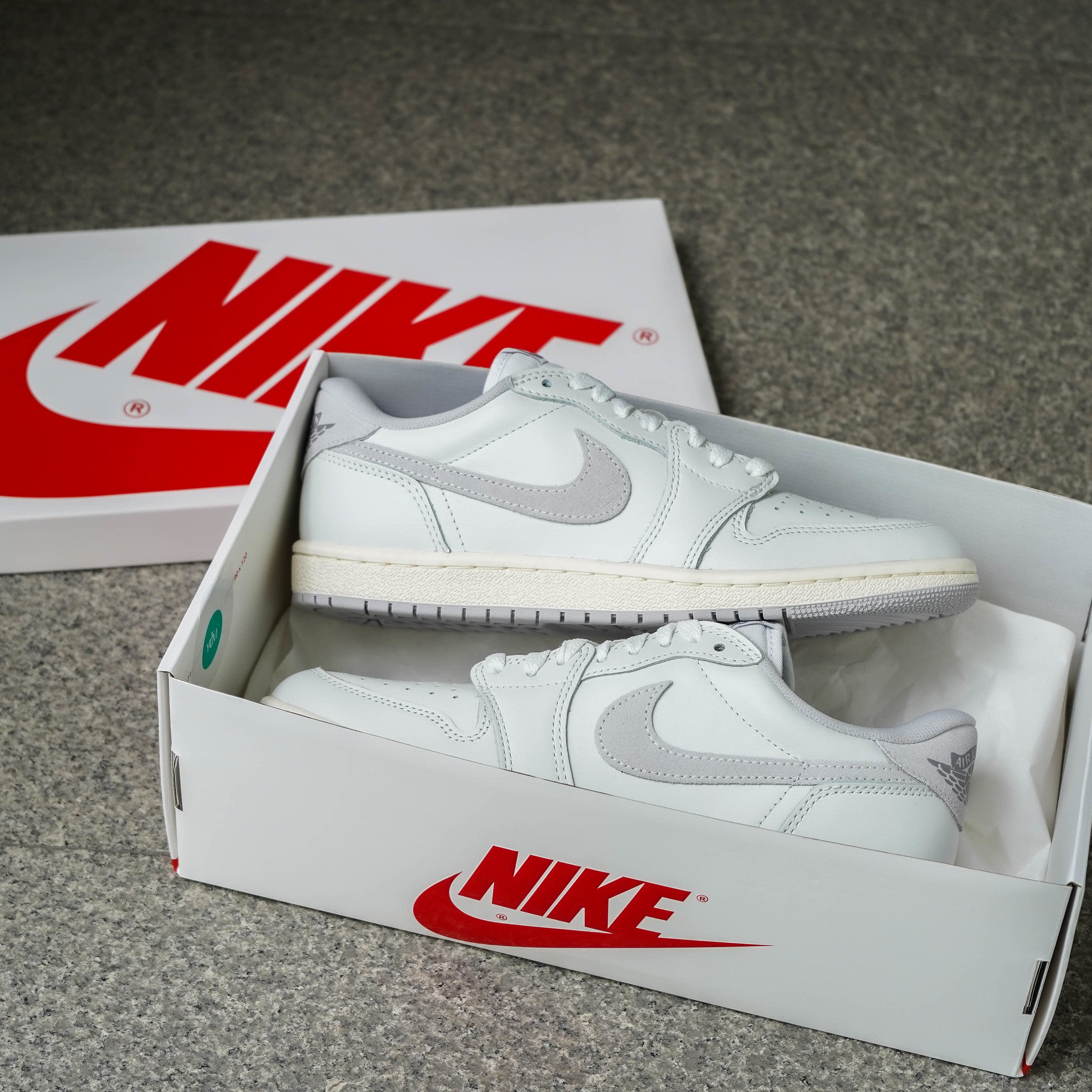 AIR JORDAN 1 LOW OG NEUTRAL GREY