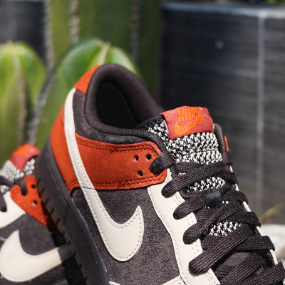 NIKE DUNK LOW RED PANDA