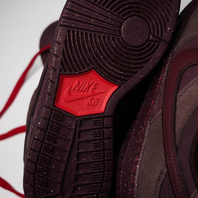 NIKE SB DUNK LOW CITY OF LOVE BURGUNDY