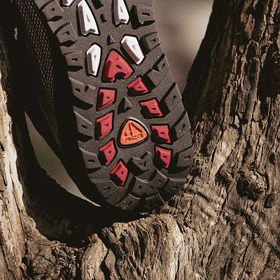 NIKE ACG AIR EXPLORAID NEUTRAL GREY GREEN