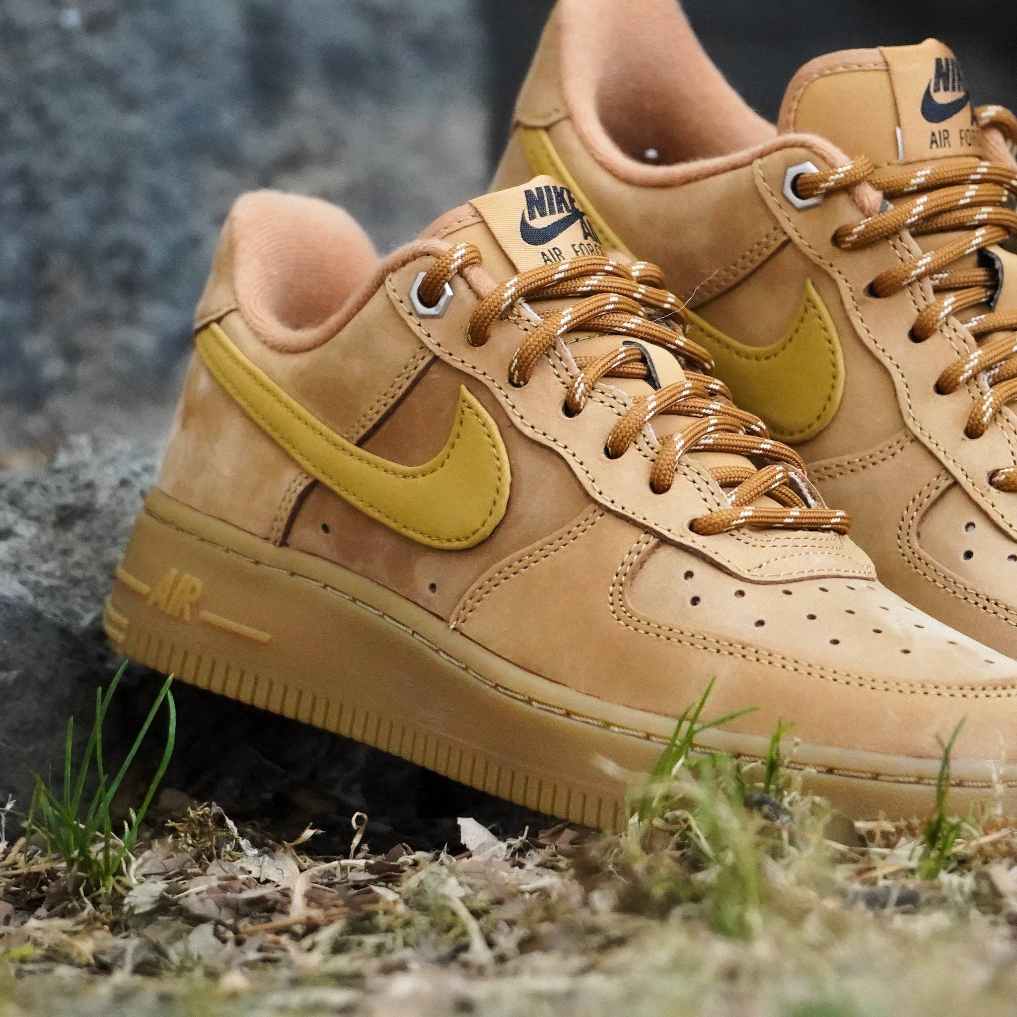 NIKE AIR FORCE ONE LOW FLAX W