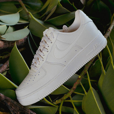 NIKE AIR FORCE ONE LOW FRESH COCONUT MILK