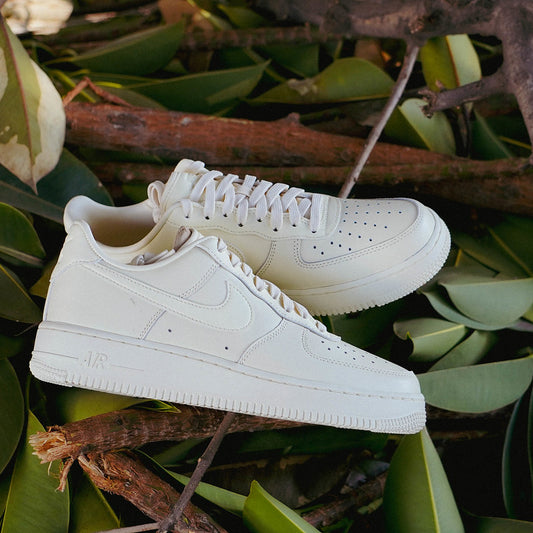NIKE AIR FORCE ONE LOW FRESH COCONUT MILK
