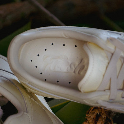 NIKE AIR FORCE ONE LOW FRESH COCONUT MILK