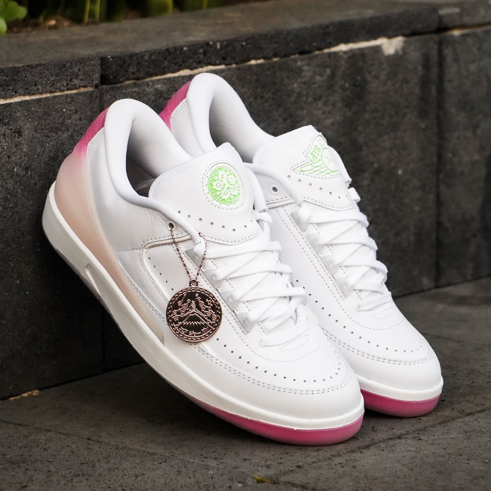 AIR JORDAN 2 LOW CHERRY BLOSSOM