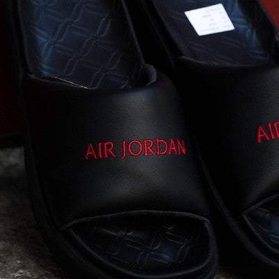 JORDAN SOPHIA SS SLIDE BLACK FIRE RED