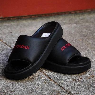 JORDAN SOPHIA SS SLIDE BLACK FIRE RED