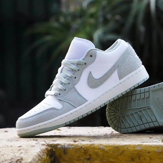AIR JORDAN 1 LOW LIGHT GREEN