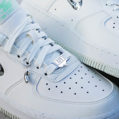 NIKE AIR FORCE ONE LOW LIQUID METAL W